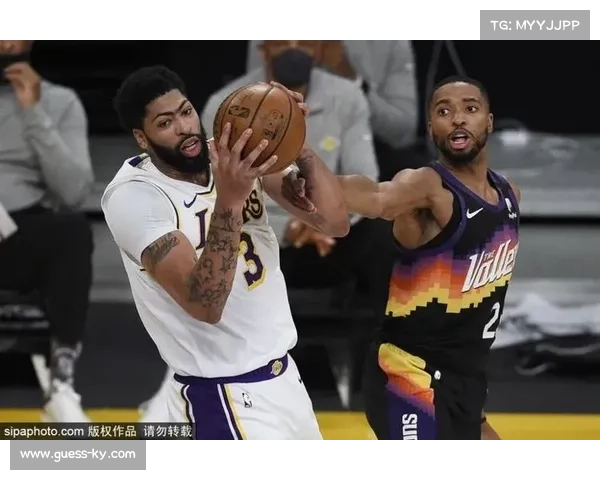 洛杉矶火花五人得分上双力克康涅狄格太阳，汉比贡献21分