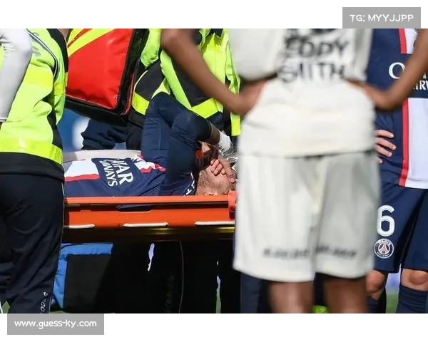 里尔中场安德烈与弗东克伤停,中场组织受挫 里尔中场安德烈与弗东克伤停,中场组织受挫